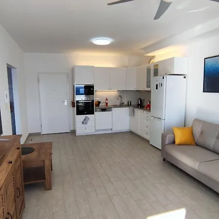 Nautilus Premium Sarandë